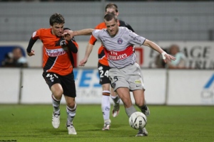 Photo Ch. Gavelle, psg.fr (image en taille d'origine: http://www.psg.fr/fr/Actus/105003/Galeries-Photos#!/fr/2008/1766/18857/match/Lorient-PSG/Lorient-PSG-0-1)